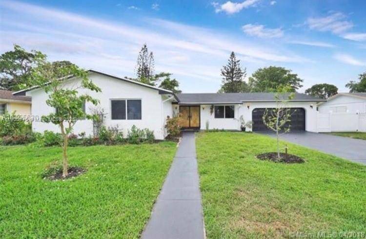 17000 NW 18th AveMiami Gardens - picture