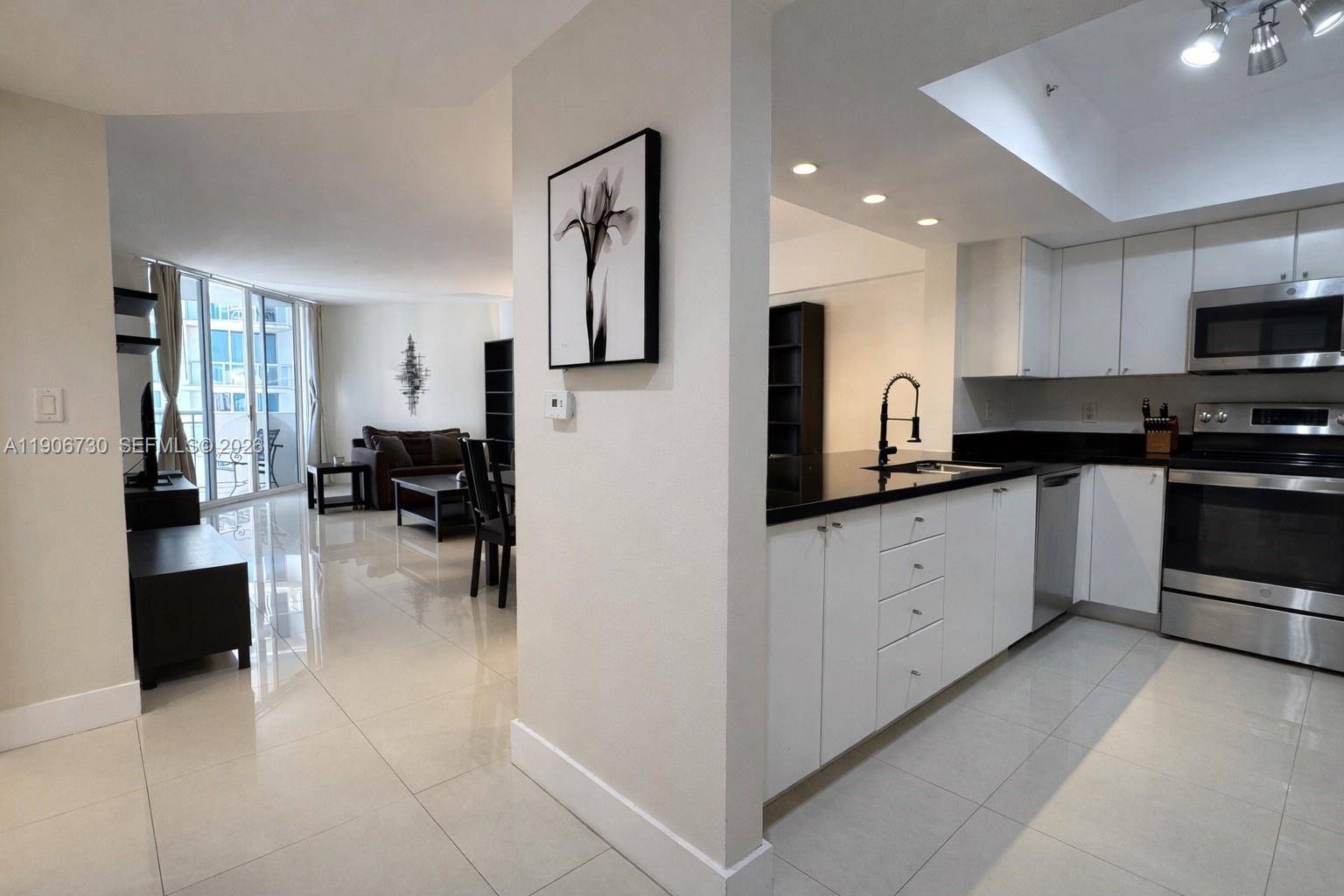 17375 Collins AveSunny Isles Beach - Condo/Co-Op/Seasonal,Condo condo unit 1505 - picture