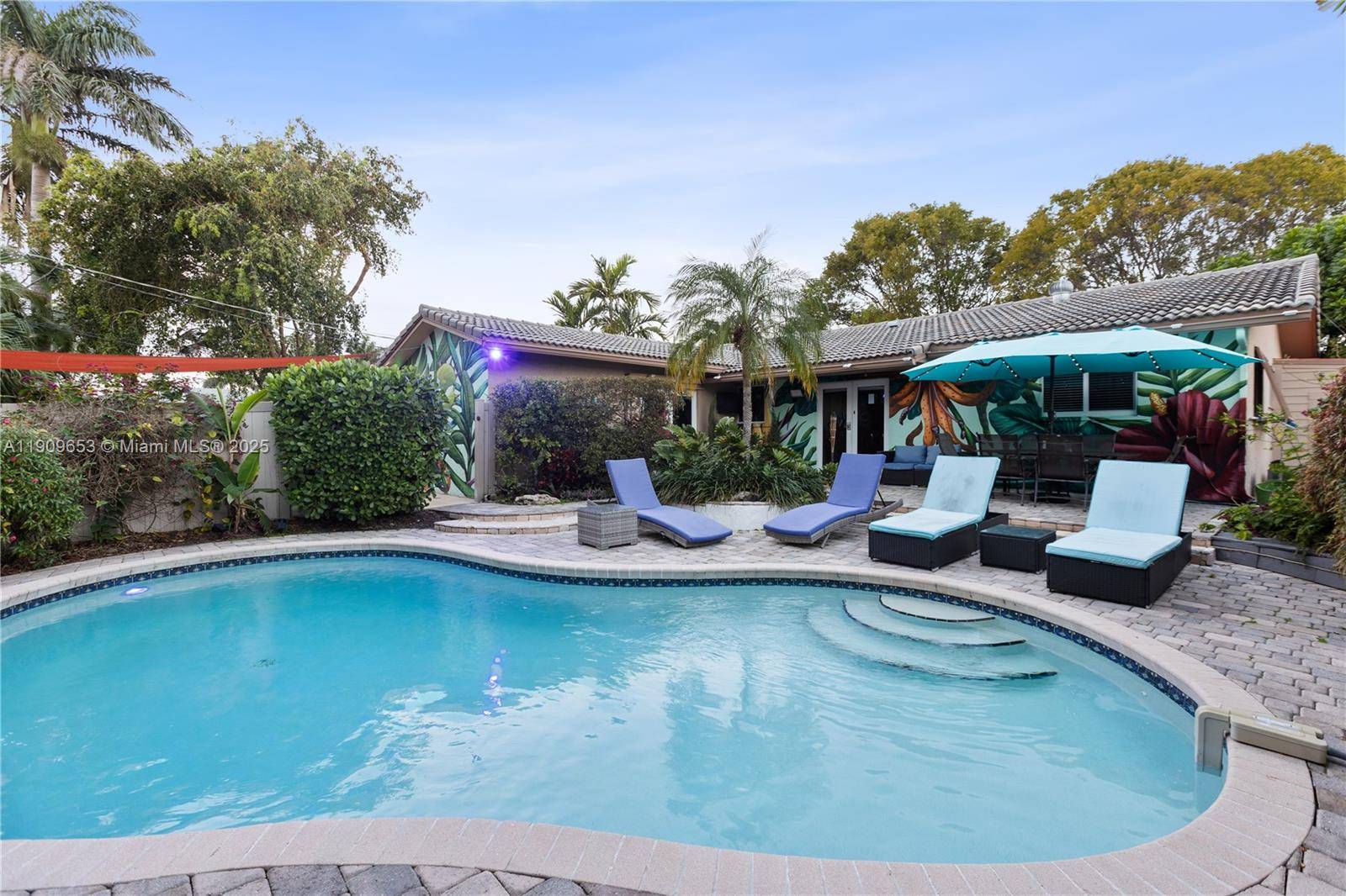 418 SE 3rd TerDania Beach - picture