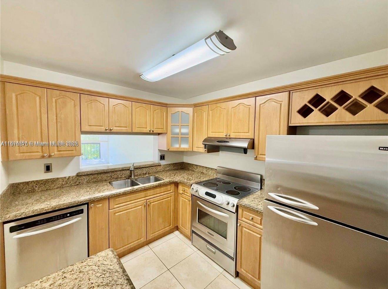 10825 SW 112th AveMiami - Condo 1-4 Stories,Condo condo unit 302 - picture