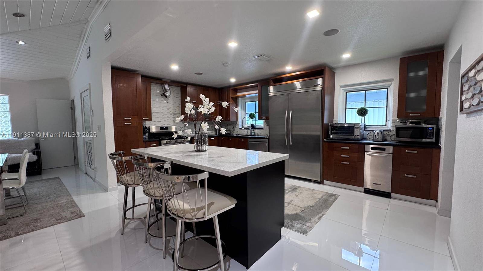 1332 Van Buren St (AVAIL 04/01/2026)Hollywood - picture