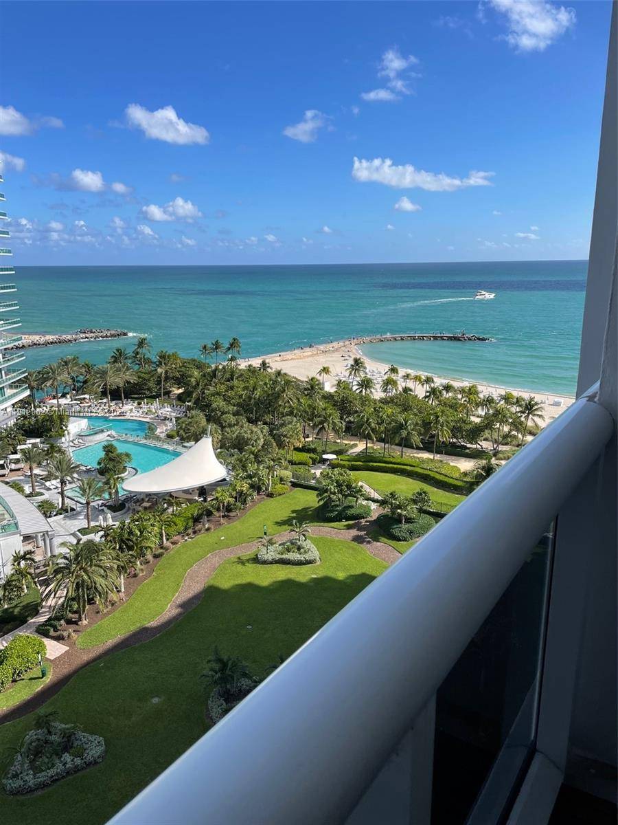 10275 Collins AveBal Harbour - Condo/Co-Op/Annual,Condo condo unit 1201 - picture