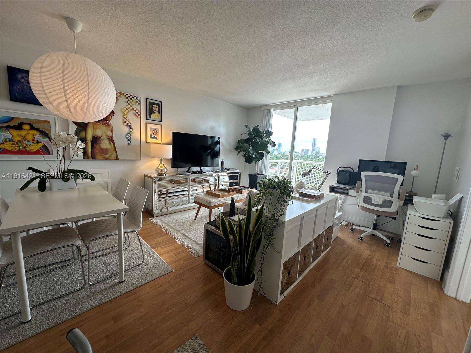 900 SW 8th StMiami - Condo 5+ Stories,Condo condo unit 1010 - picture