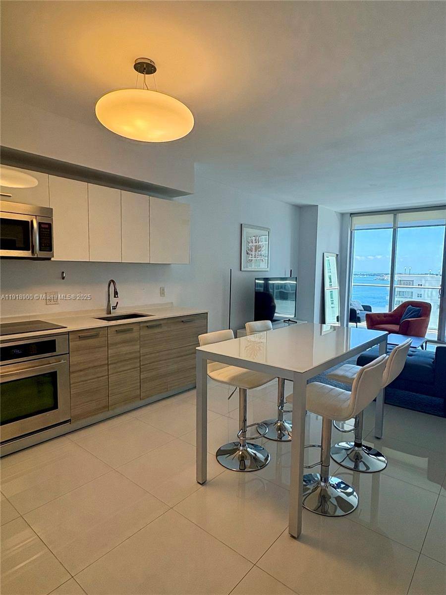 1300 Brickell Bay DrMiami - Condo/Co-Op/Annual,Condo condo unit 1607 - picture