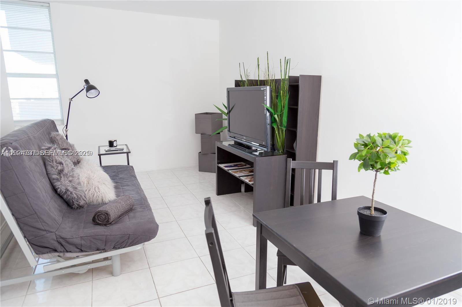 100 LINCOLN RDMiami Beach - Co-Op 5+ Stories,Condo condo unit 1216 - picture