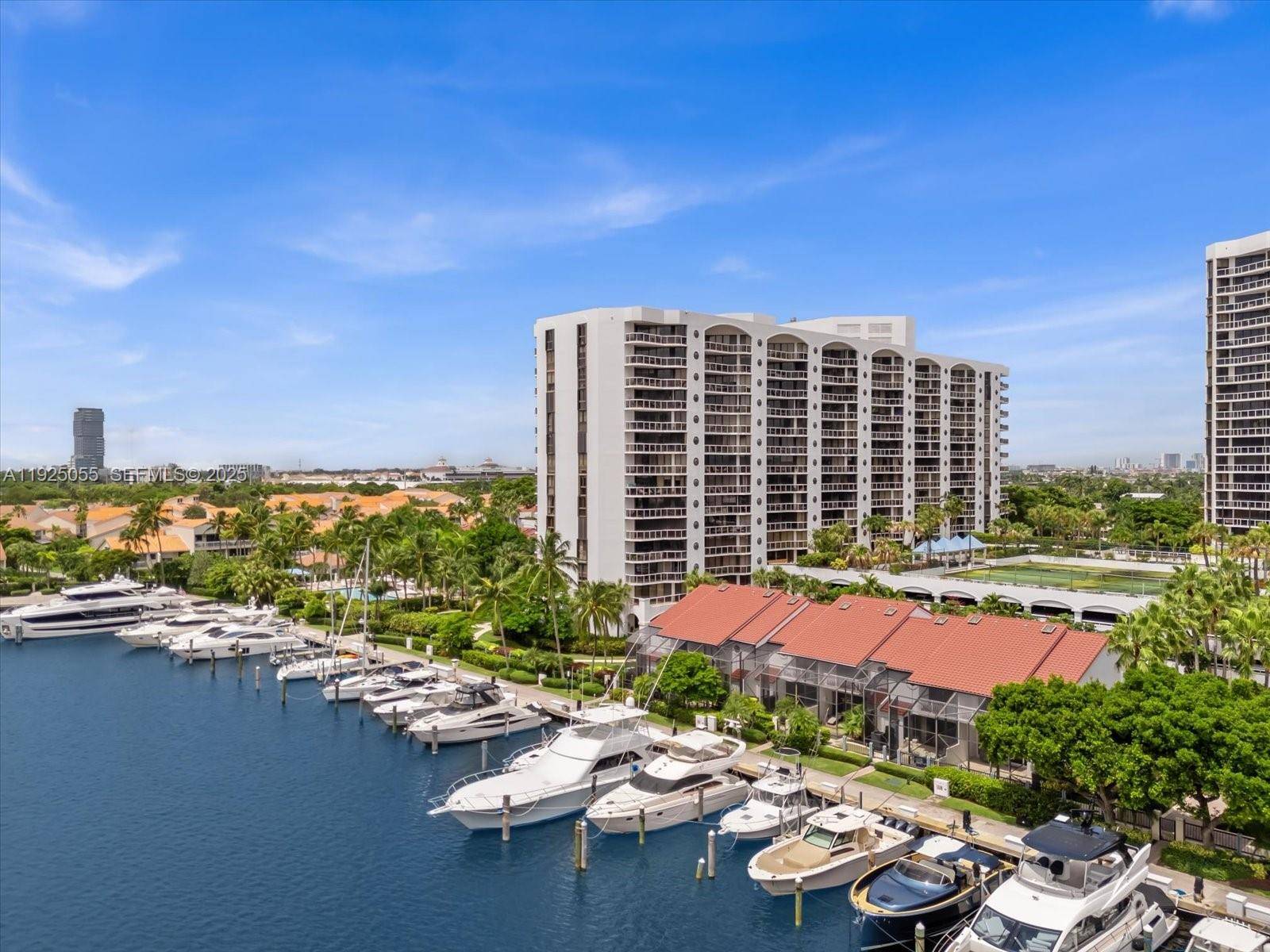 3610 Yacht Club DrAventura - Condo/Co-Op/Annual,Condo condo unit 805 - picture