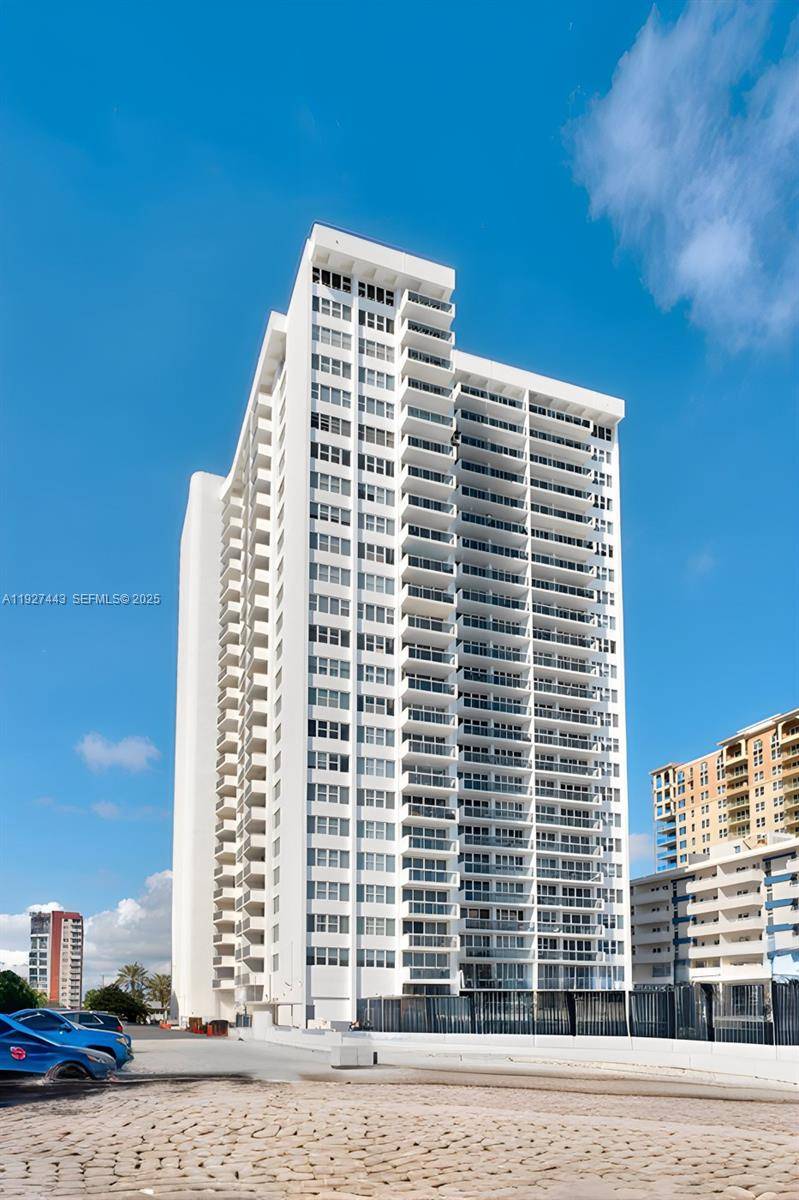 3140 S Ocean DrHallandale Beach - Condo/Co-Op/Seasonal,Condo condo unit 511 - picture