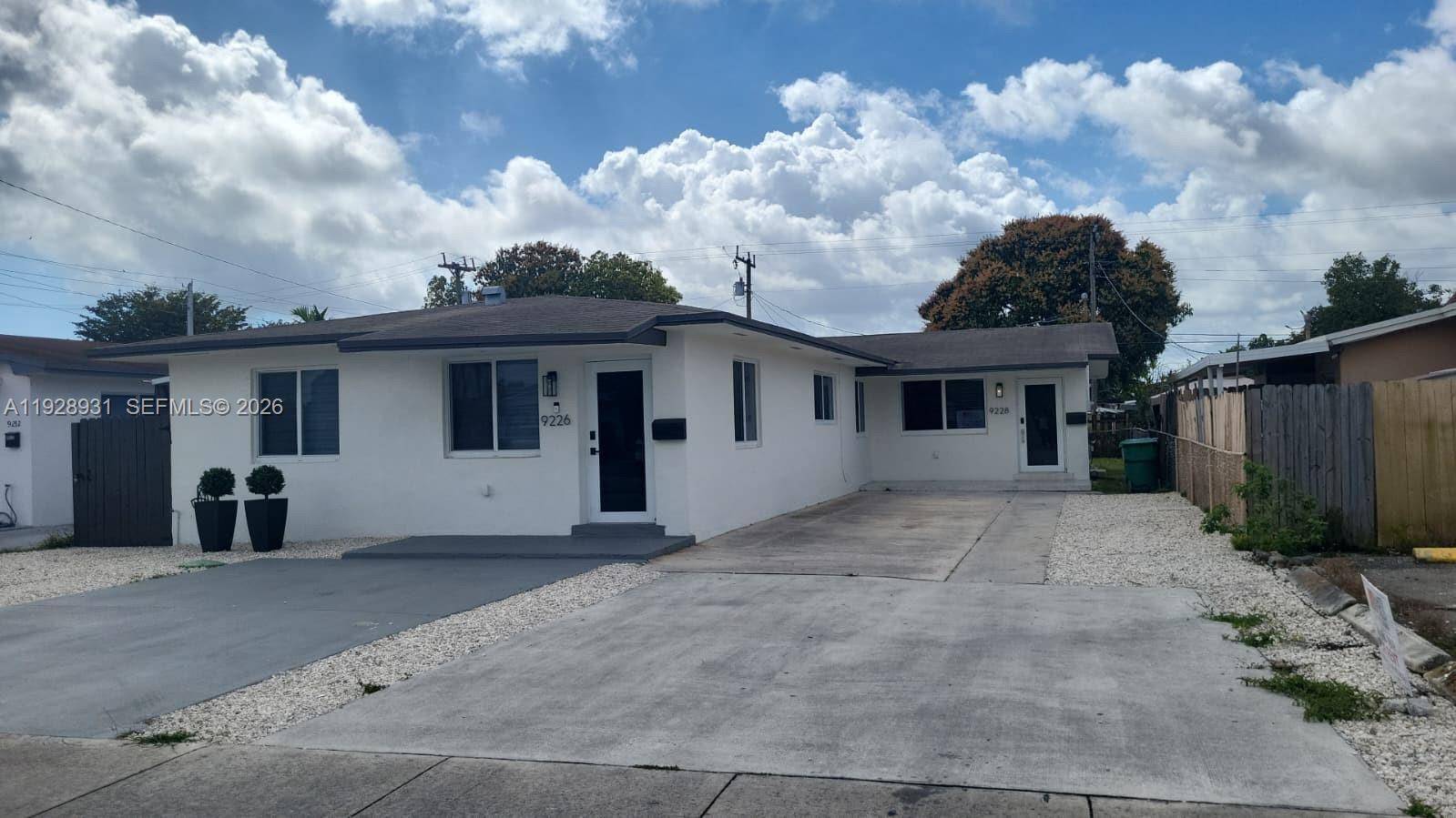 9228 SW 37th StMiami - Duplex/Tri/Quad-Annual,Multi Family condo unit 9228 - picture