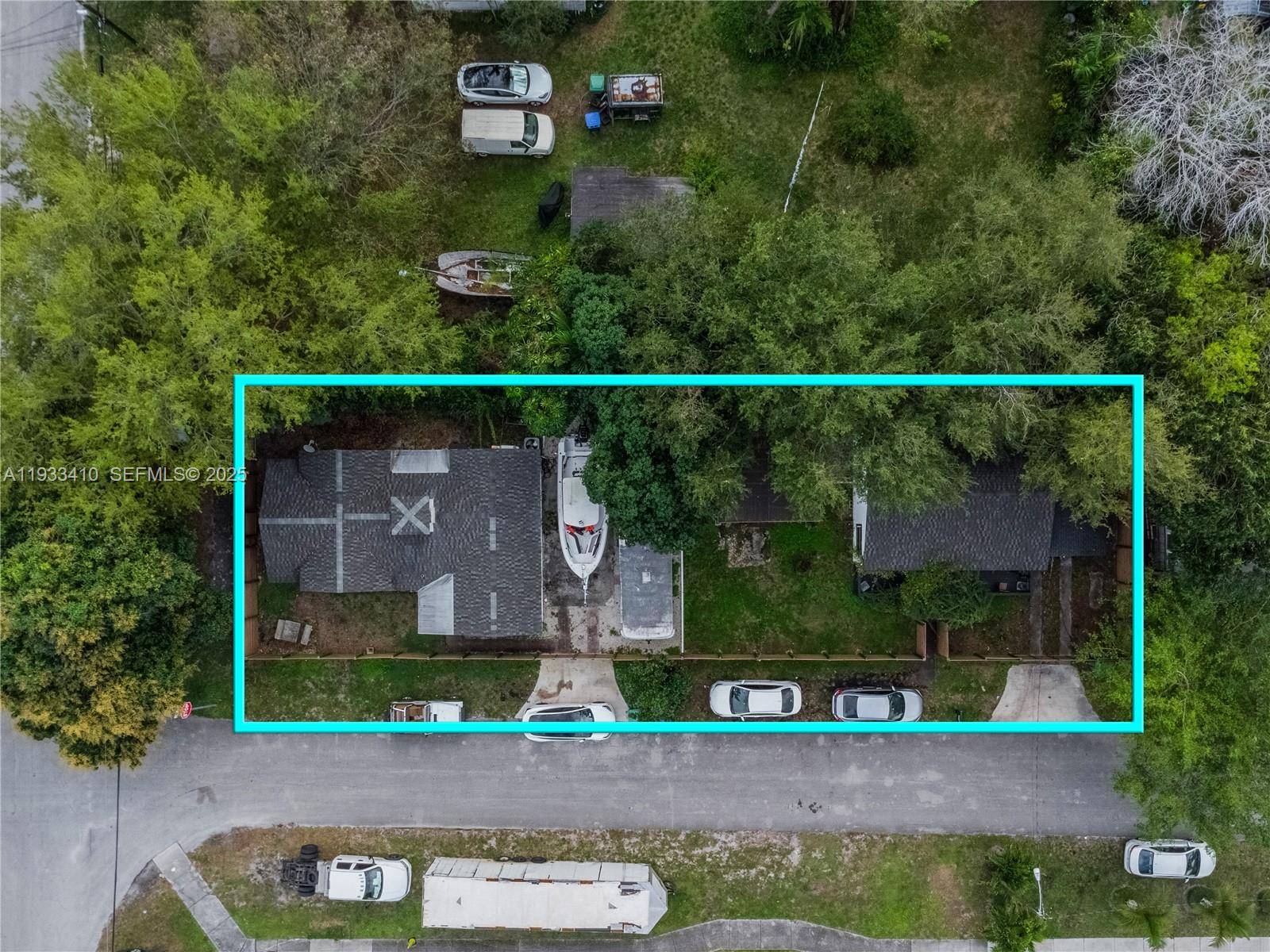 9210 NW 4th AveMiami - picture