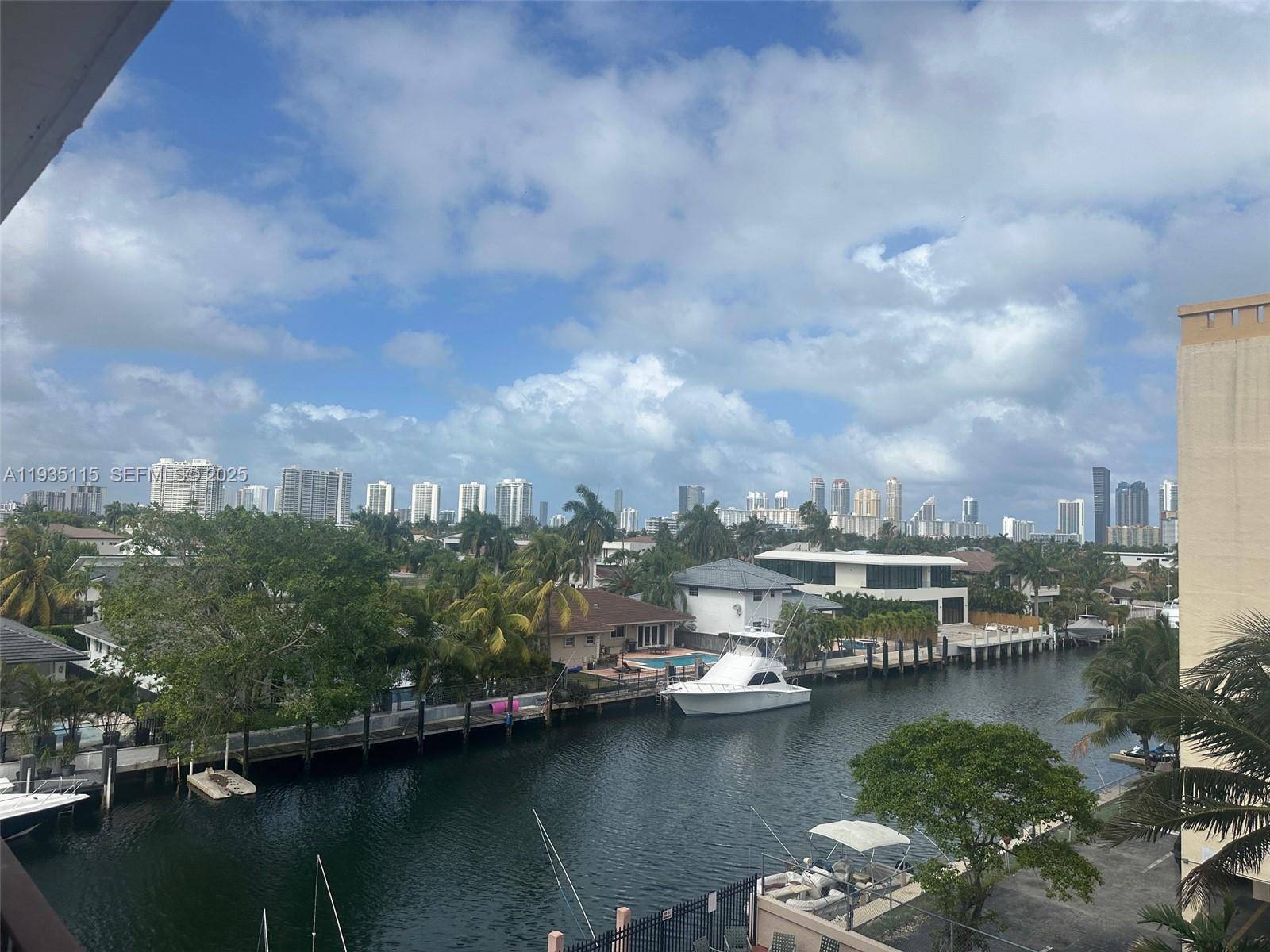 2903 N Miami Beach BlvdNorth Miami Beach - Condo 5+ Stories,Condo condo unit 409 - picture