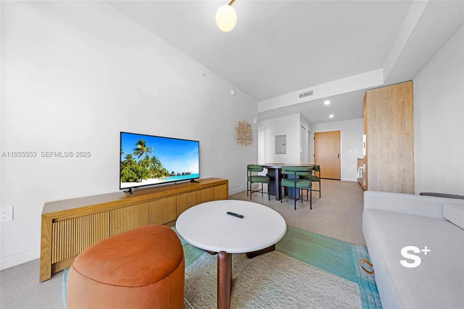 11 NE 6TH STMiami - Condo/Co-Op/Annual,Condo condo unit 1910 - picture