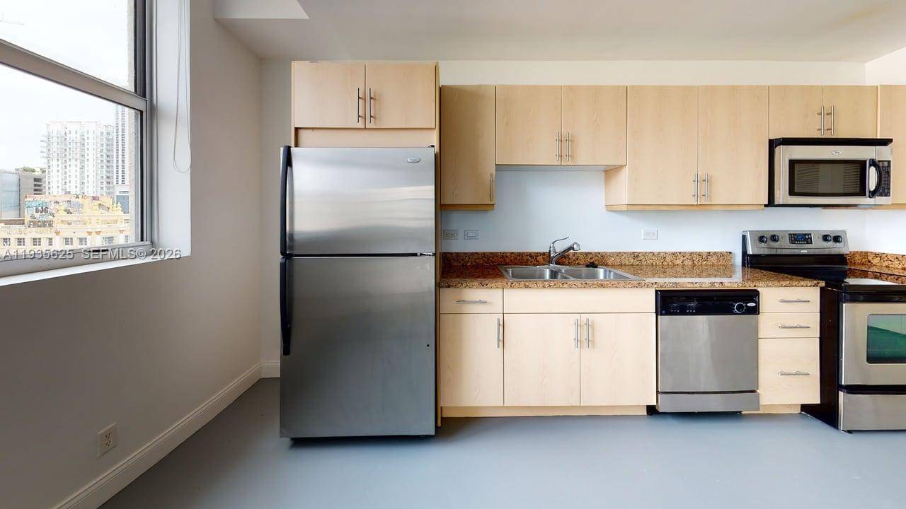 111 E Flagler StMiami - Condo 5+ Stories,Condo condo unit 810 - picture