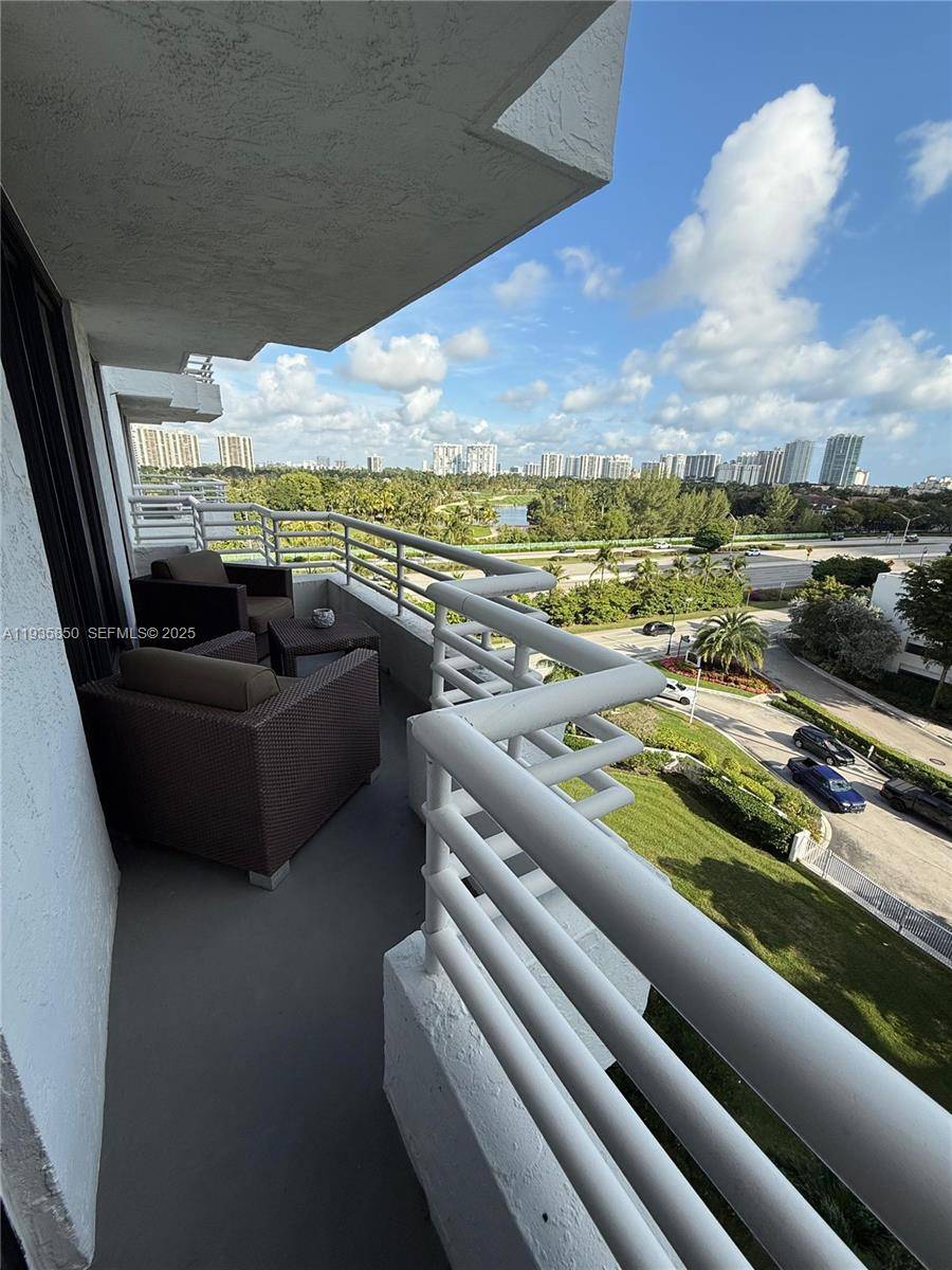 3300 NE 192nd StAventura - Condo 5+ Stories,Condo condo unit 808 - picture