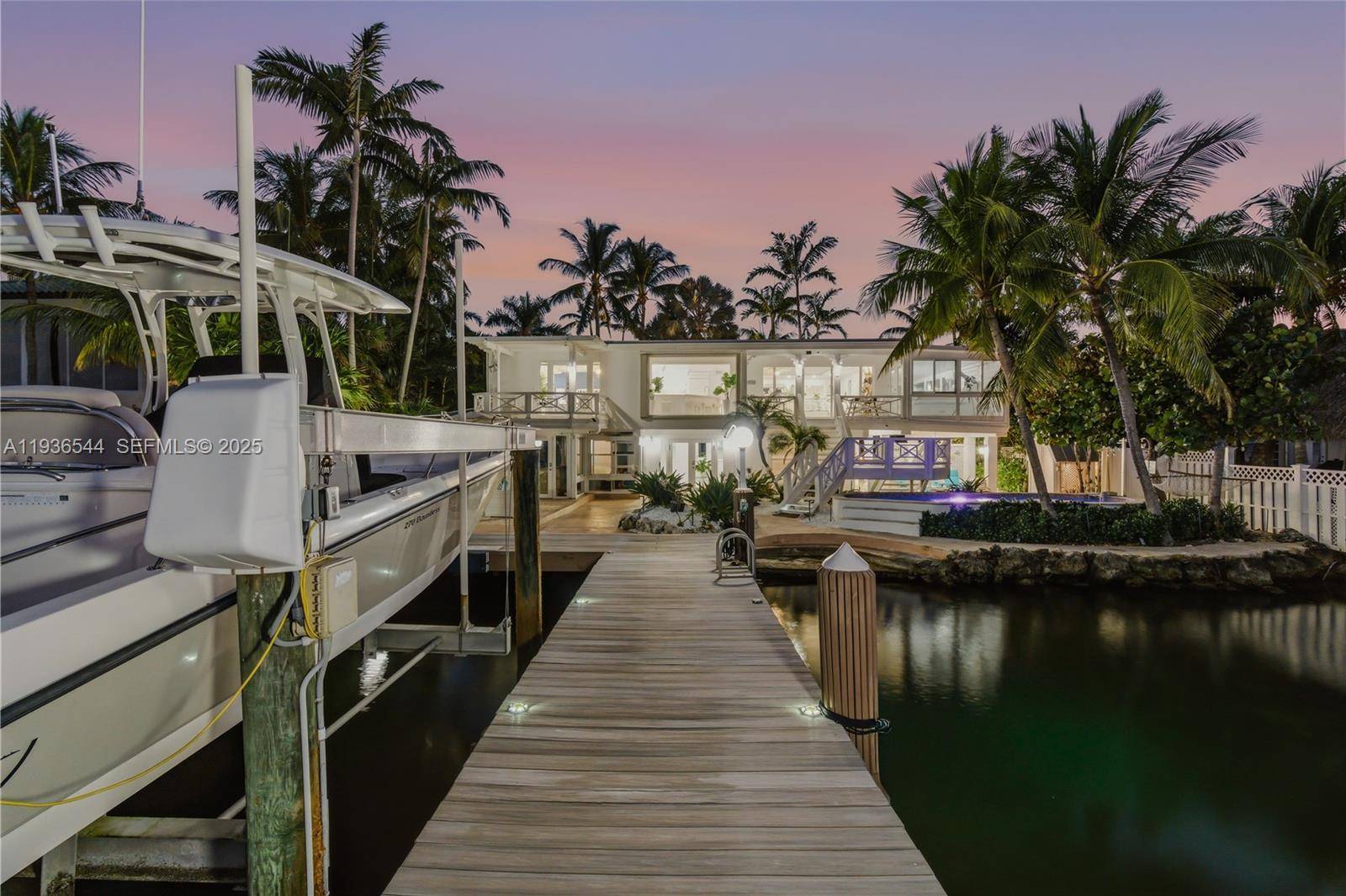 16 North DrKey Largo - picture