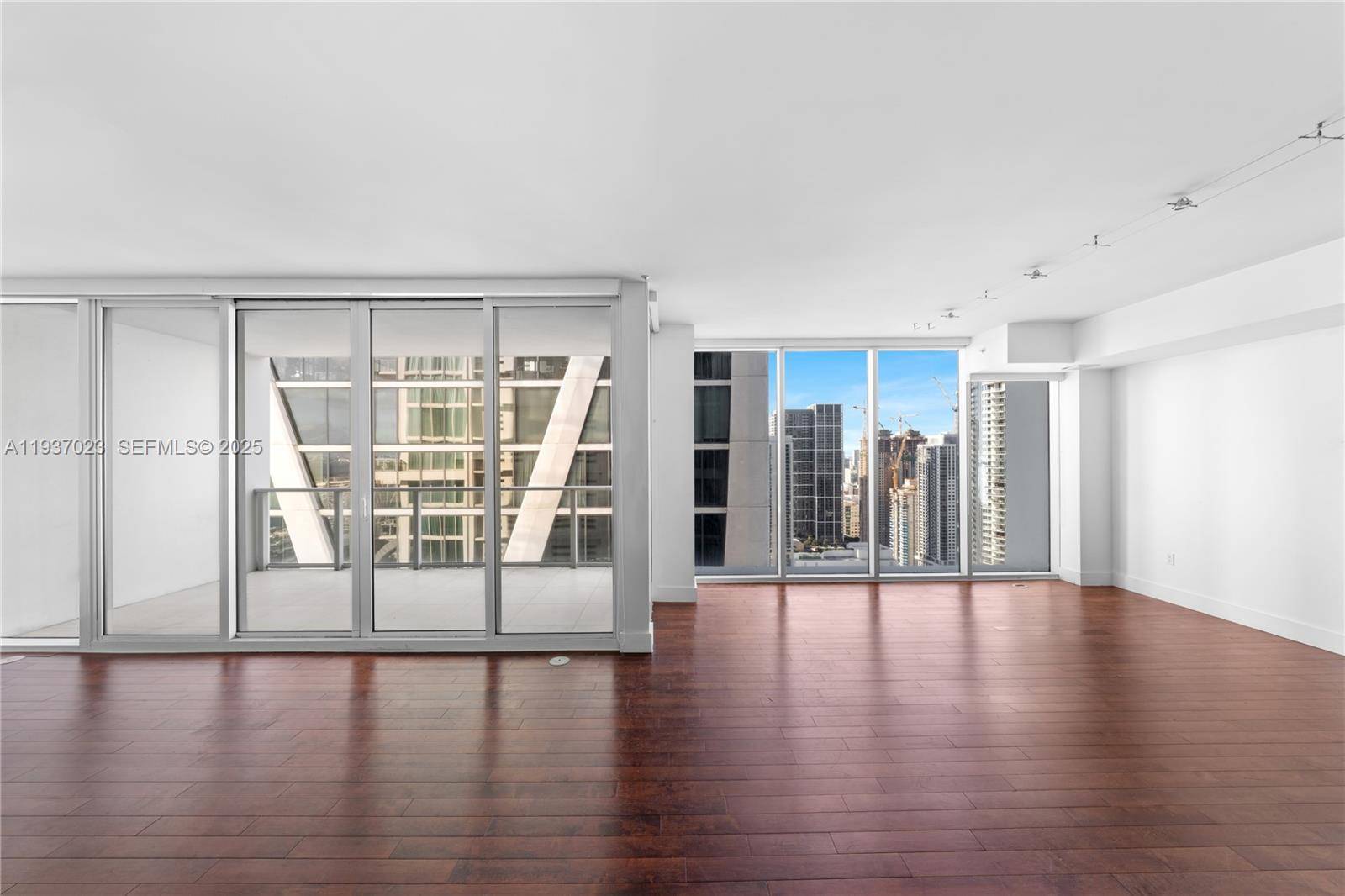 1040 Biscayne BlvdMiami - Condo 5+ Stories,Condo condo unit 4108 - picture