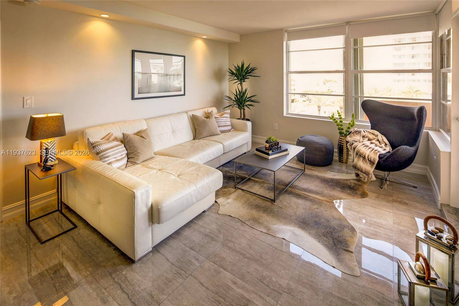 2899 Collins AveMiami Beach - Condo/Co-Op/Annual,Condo condo unit 617 - picture