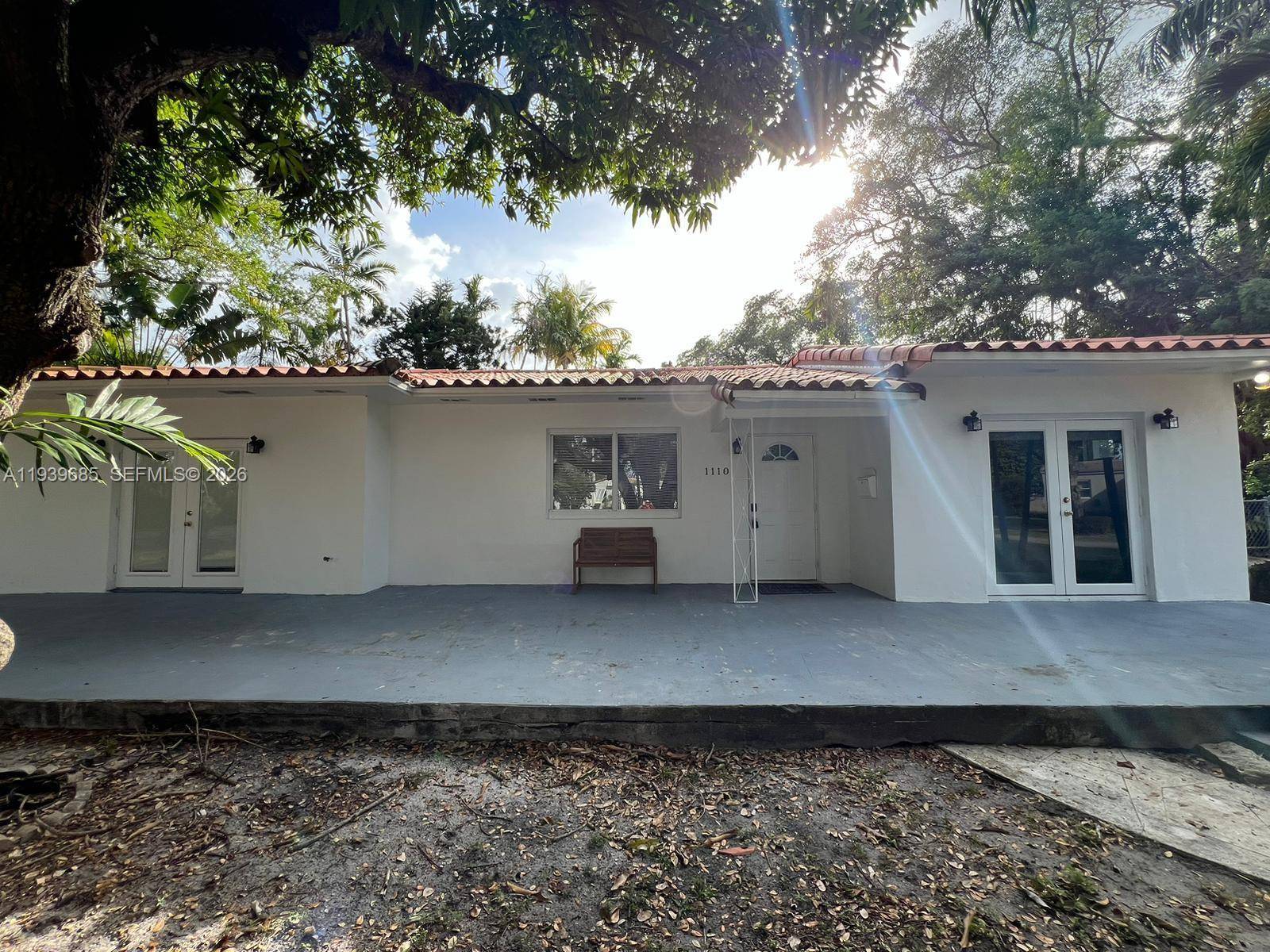 1110 NE 119thBiscayne Park - picture