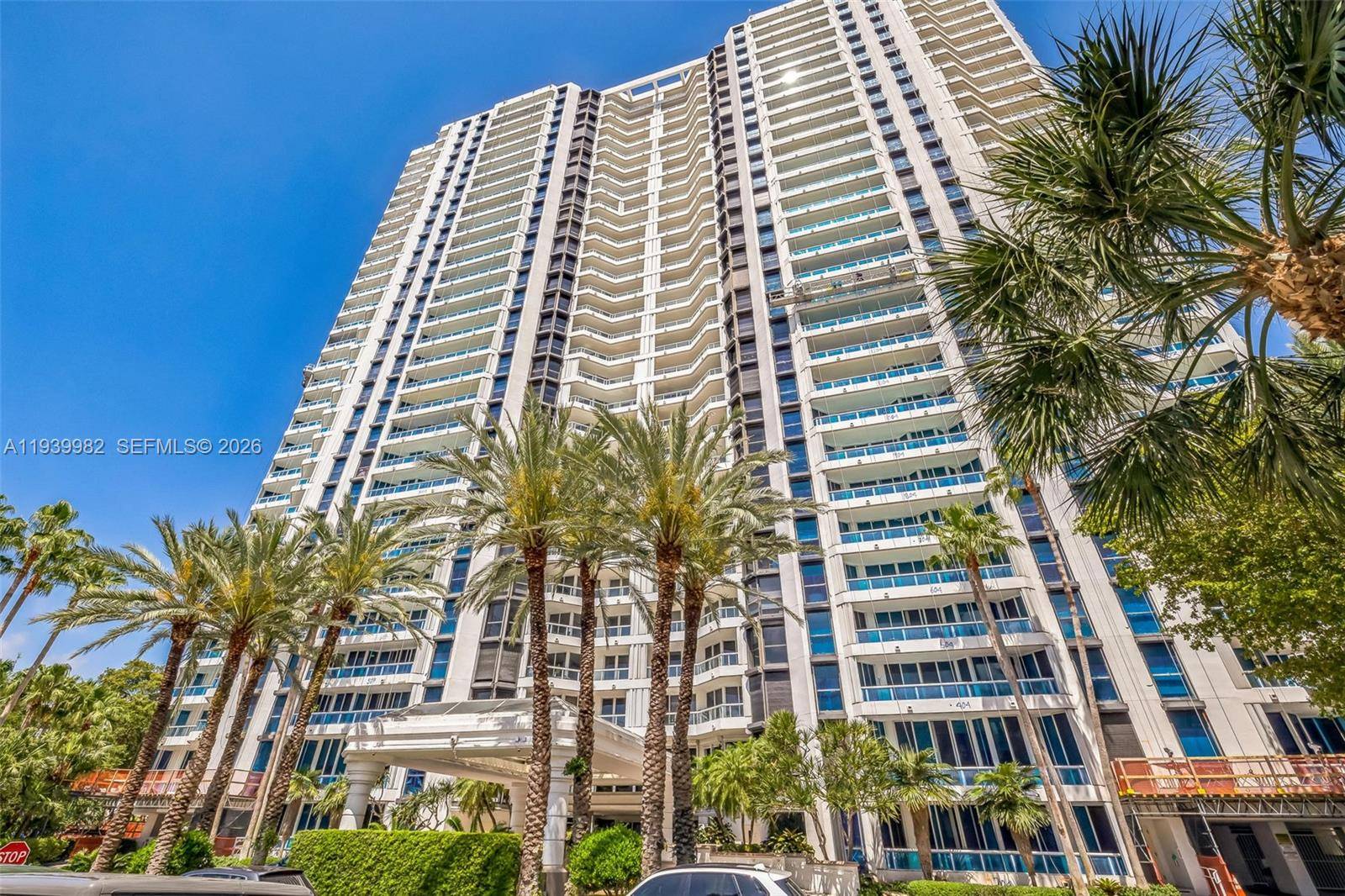 21205 YACHT CLUB DRAventura - Condo/Co-Op/Annual,Condo condo unit 1802 - picture