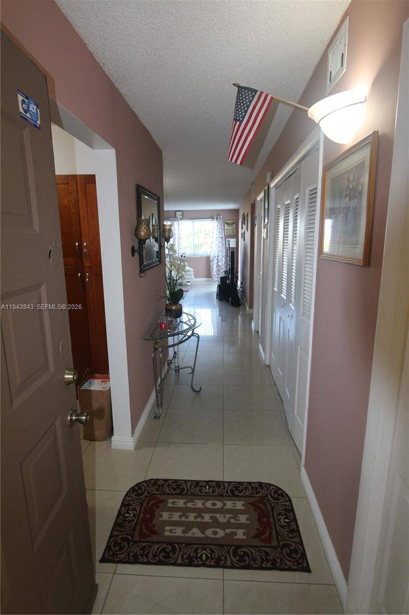 6940 NW Miami Gardens DrHialeah - Condo 5+ Stories,Condo condo unit 1-430 - picture