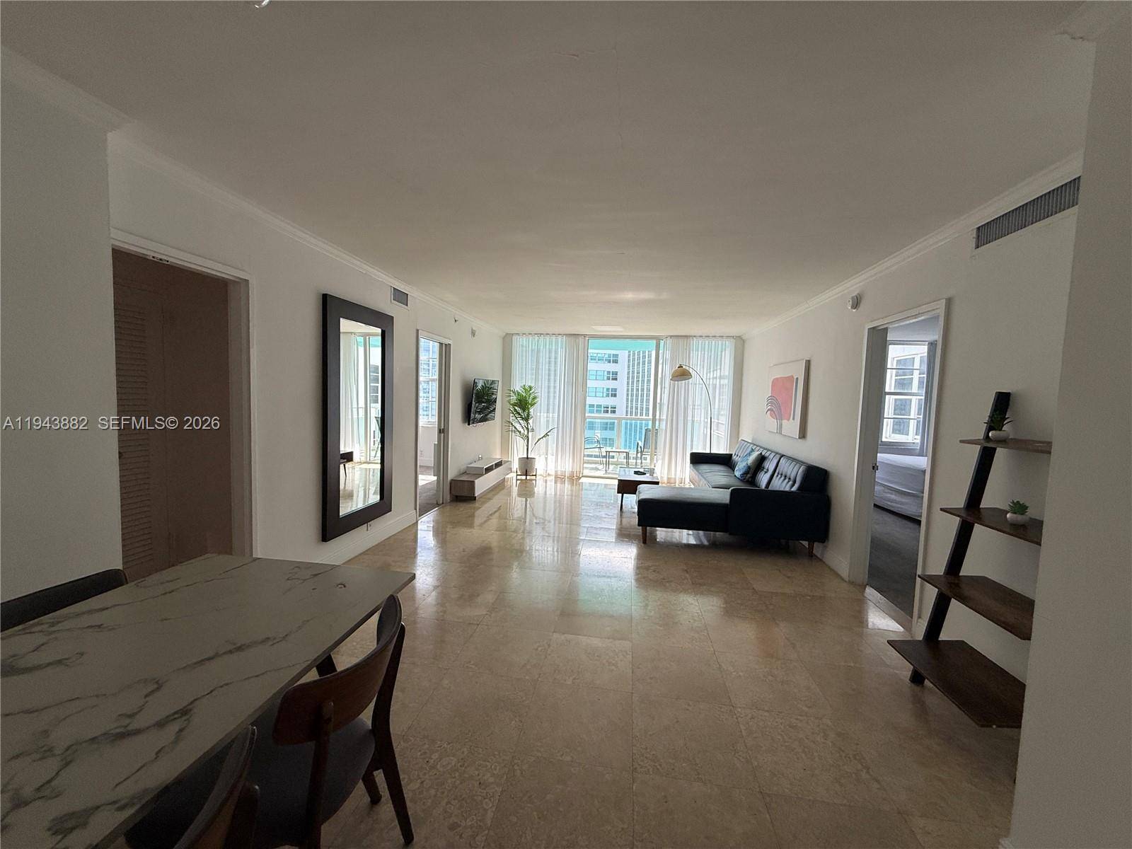 5101 Collins AveMiami Beach - Apartments-Annual,Apartment condo unit 12K - picture