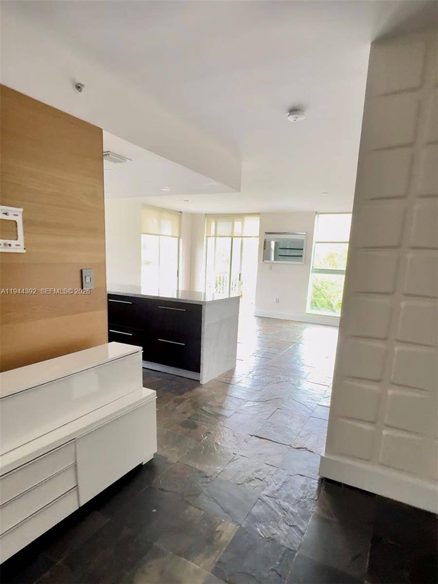 16590 NE 26th AveNorth Miami Beach - Condo 5+ Stories,Condo condo unit 402 - picture