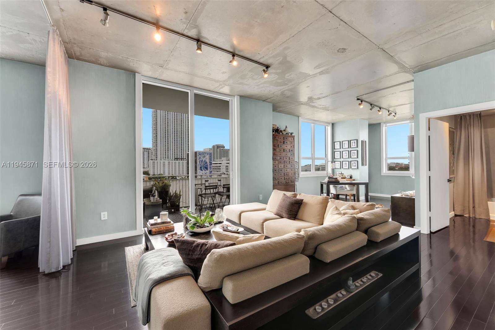 2275 Biscayne BlvdMiami - Condo 5+ Stories,Condo condo unit 705 - picture