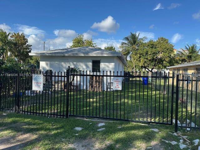113 NE 75th StMiami - Duplex/Tri/Quad-Annual,House condo unit front - picture
