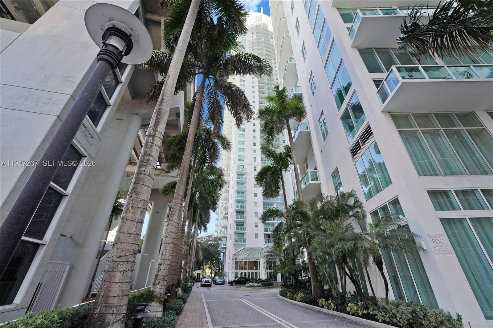 31 SE 5th StMiami - Condo 5+ Stories,Condo condo unit 3306 - picture