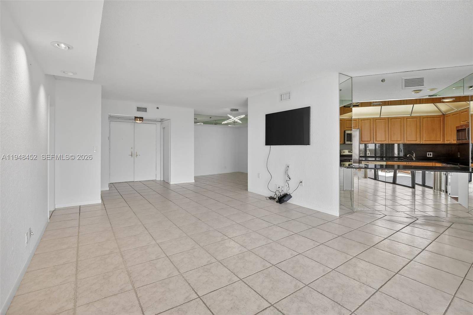 20281 E Country Club DrAventura - Condo 5+ Stories,Condo condo unit 405 - picture