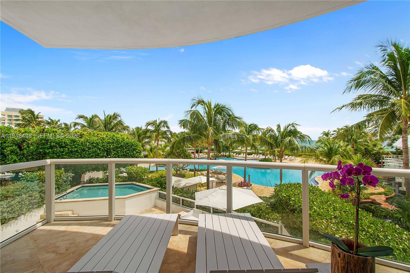 50 S Pointe DrMiami Beach - Condo/Co-Op/Annual,Townhouse condo unit TWN2 - picture