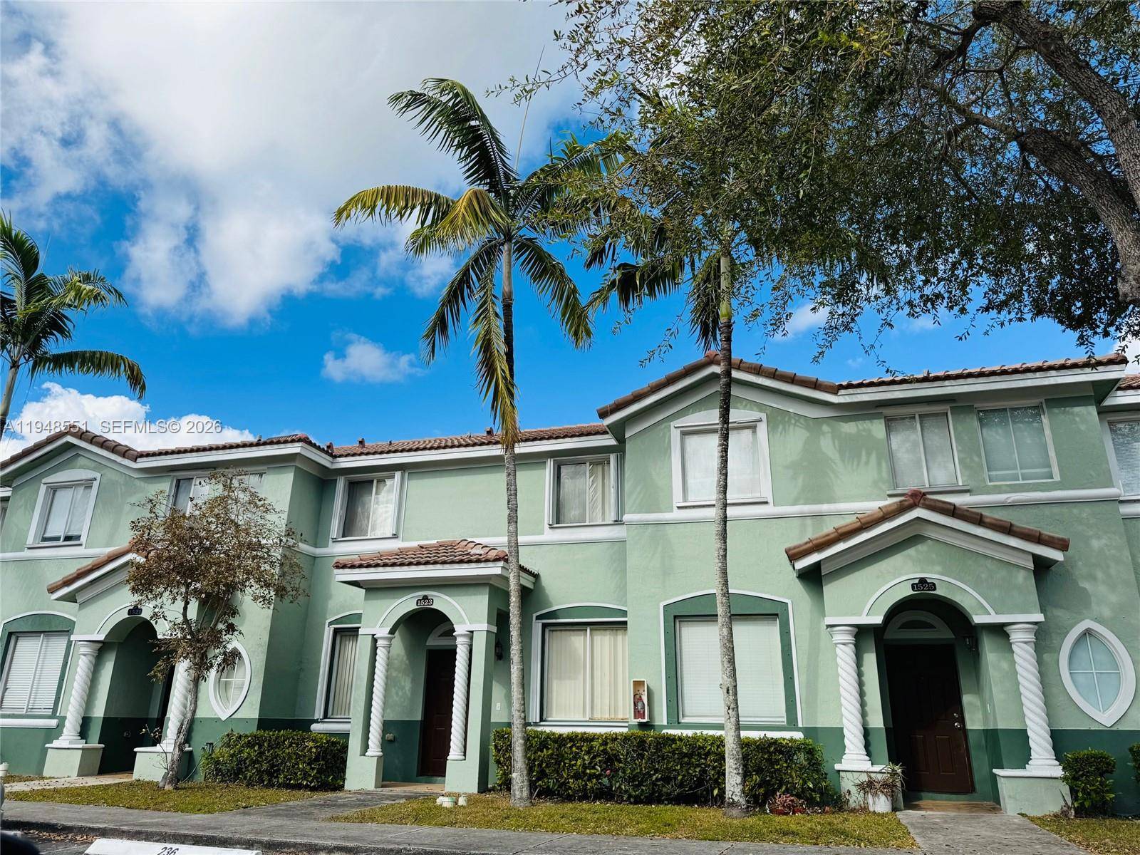 1527 SE 24th CtHomestead - Townhouse condo unit 234 - picture