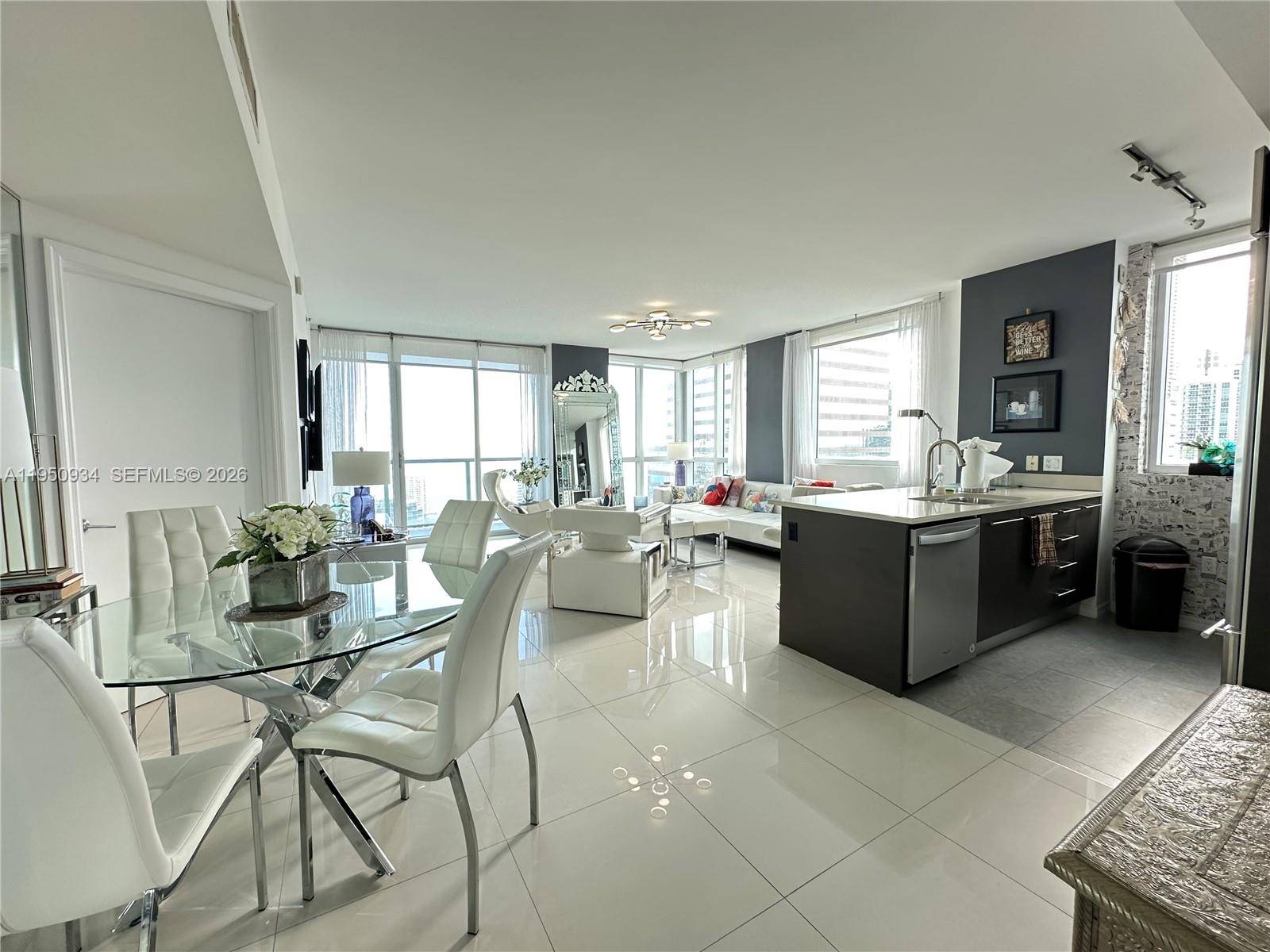 500 Brickell AveMiami - Condo/Co-Op/Annual,Condo condo unit 3302 - picture