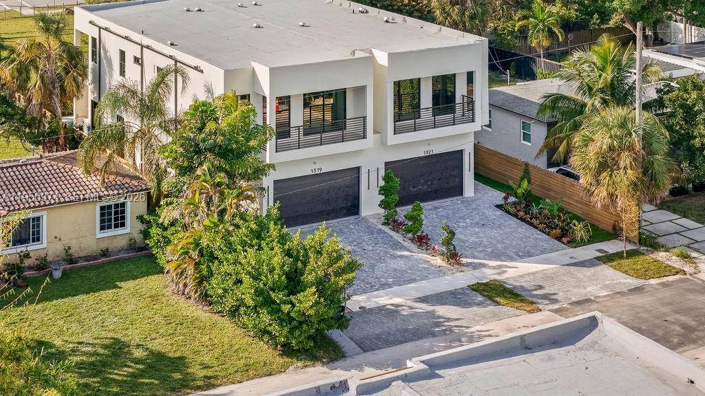 1321 NE 13th AveFort Lauderdale - picture