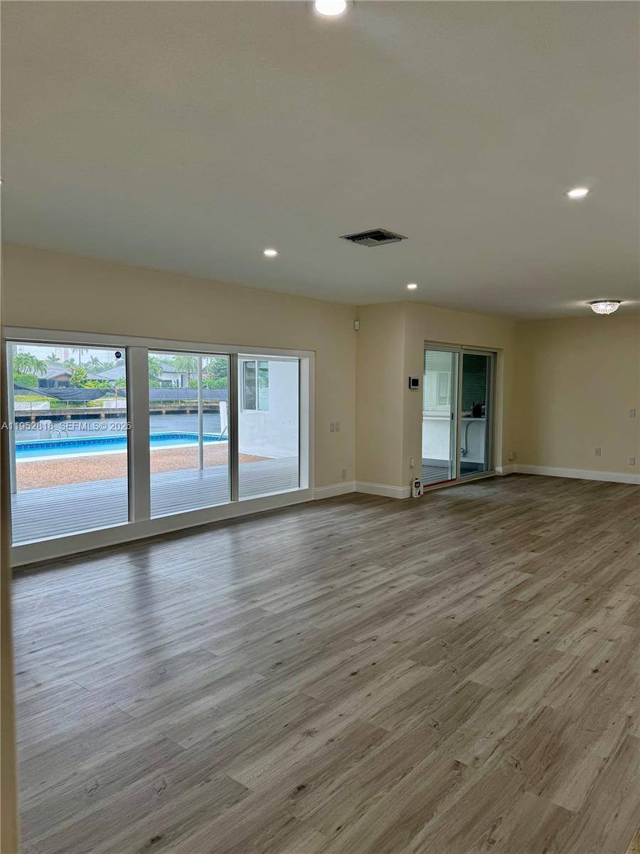 16453 NE 33rd AveNorth Miami Beach - Single Family-Annual,House condo unit 1 - picture