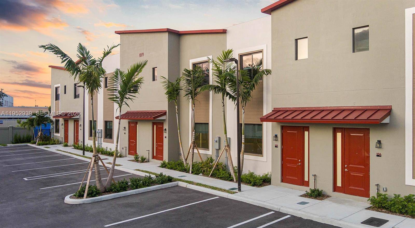 1001 NE 58th StOakland Park - Townhouse/Villa-Annual,Townhouse condo unit B - picture