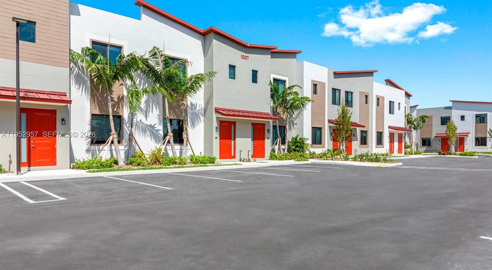 1001 NE 58th StOakland Park - Townhouse/Villa-Annual,Townhouse condo unit B1 - picture