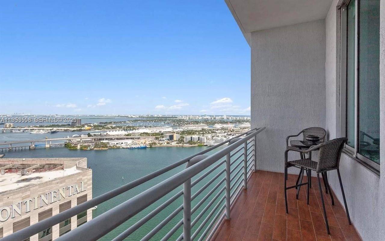 335 S Biscayne BlvdMiami - Condo/Co-Op/Annual,Condo condo unit UPH02 - picture