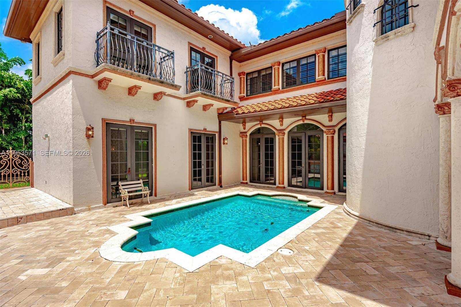 674 Ocean BlvdGolden Beach - picture