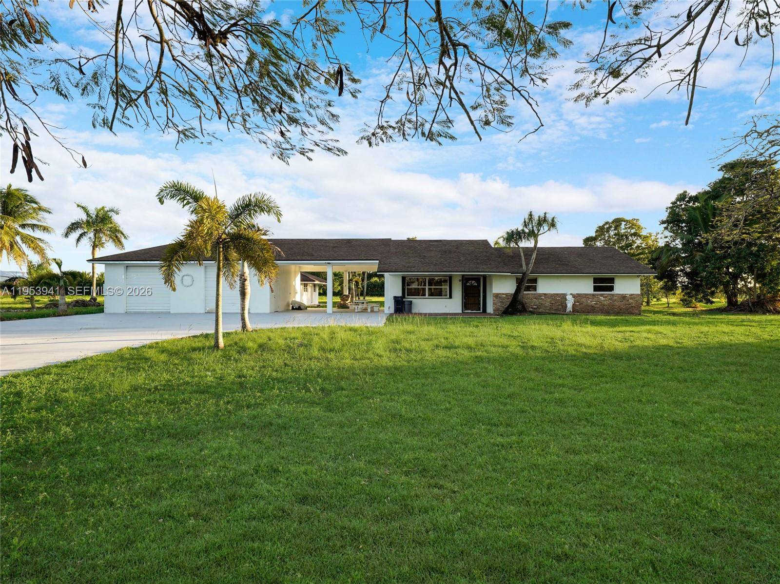 20000 SW 216th StMiami - picture
