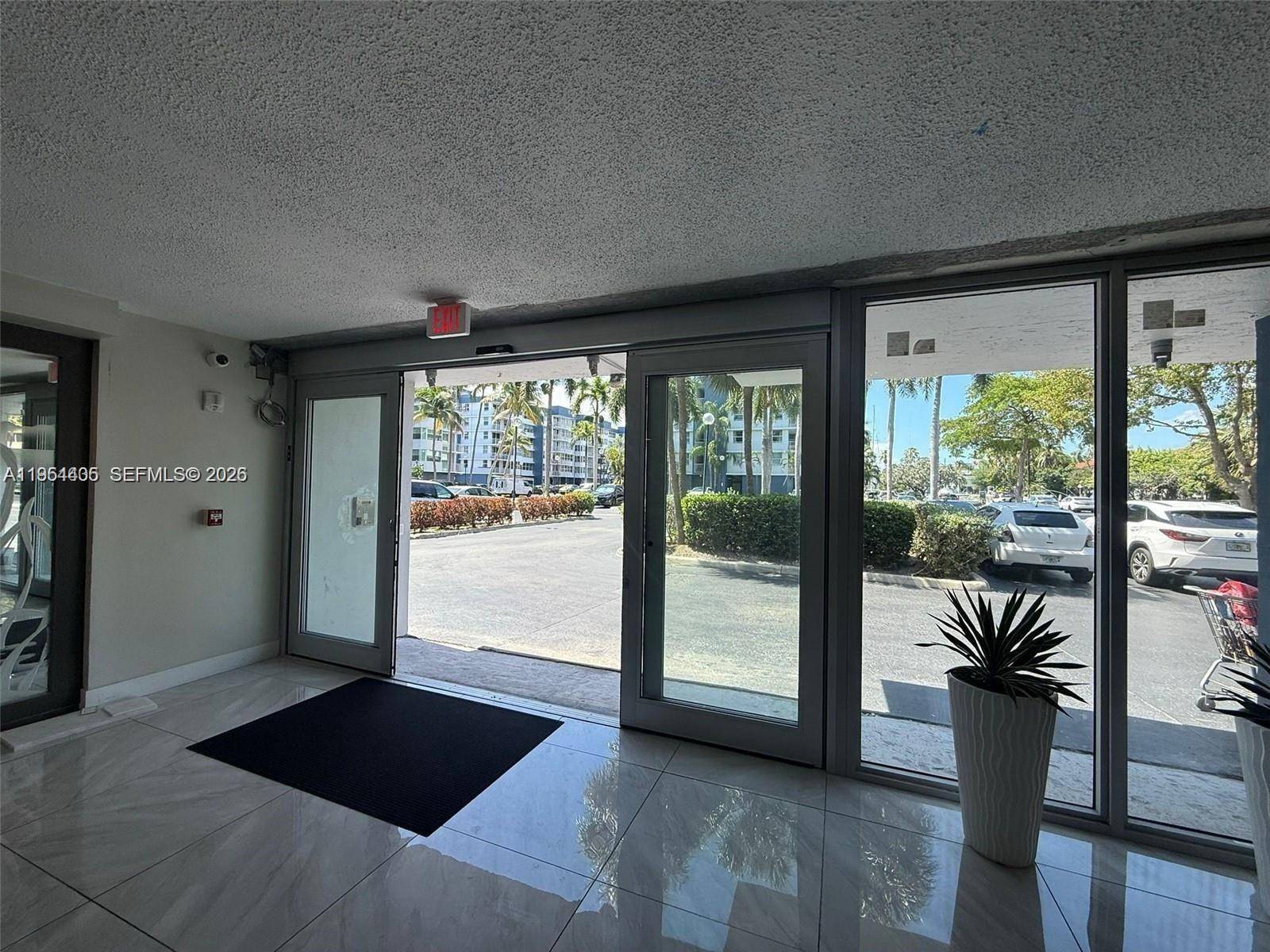 16546 NE 26th AveNorth Miami Beach - Condo 5+ Stories,Condo condo unit 4J - picture