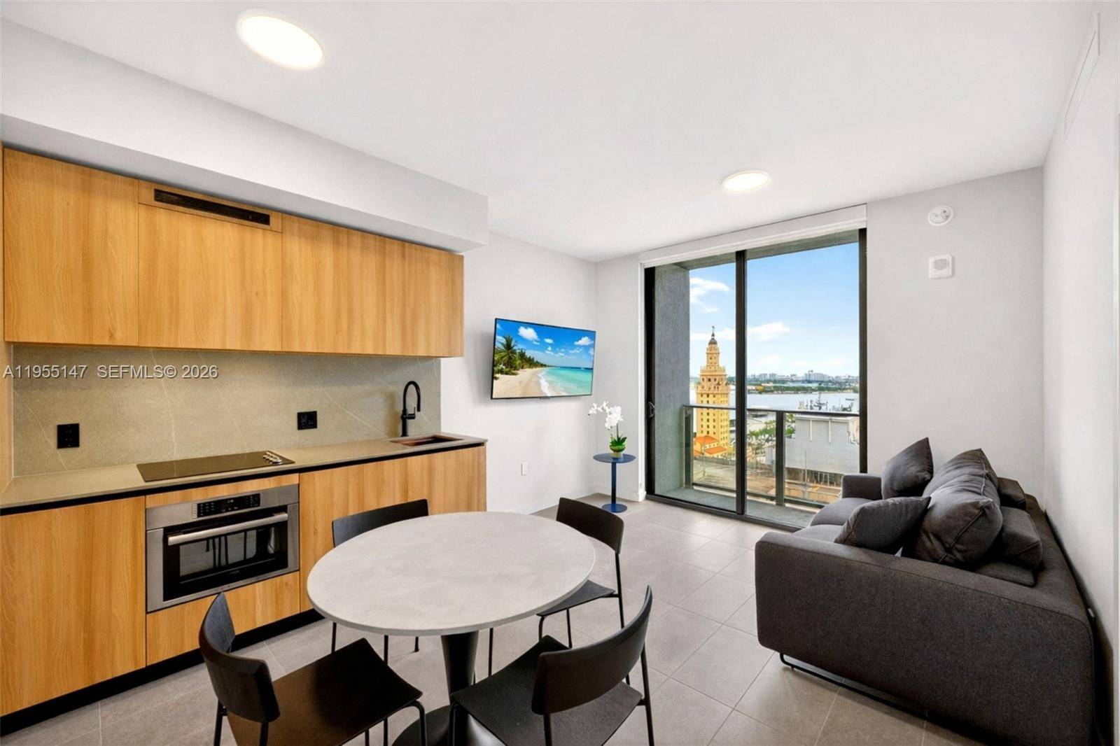 121 NE 5th StreetMiami - Condo 5+ Stories,Condo condo unit 1913 - picture