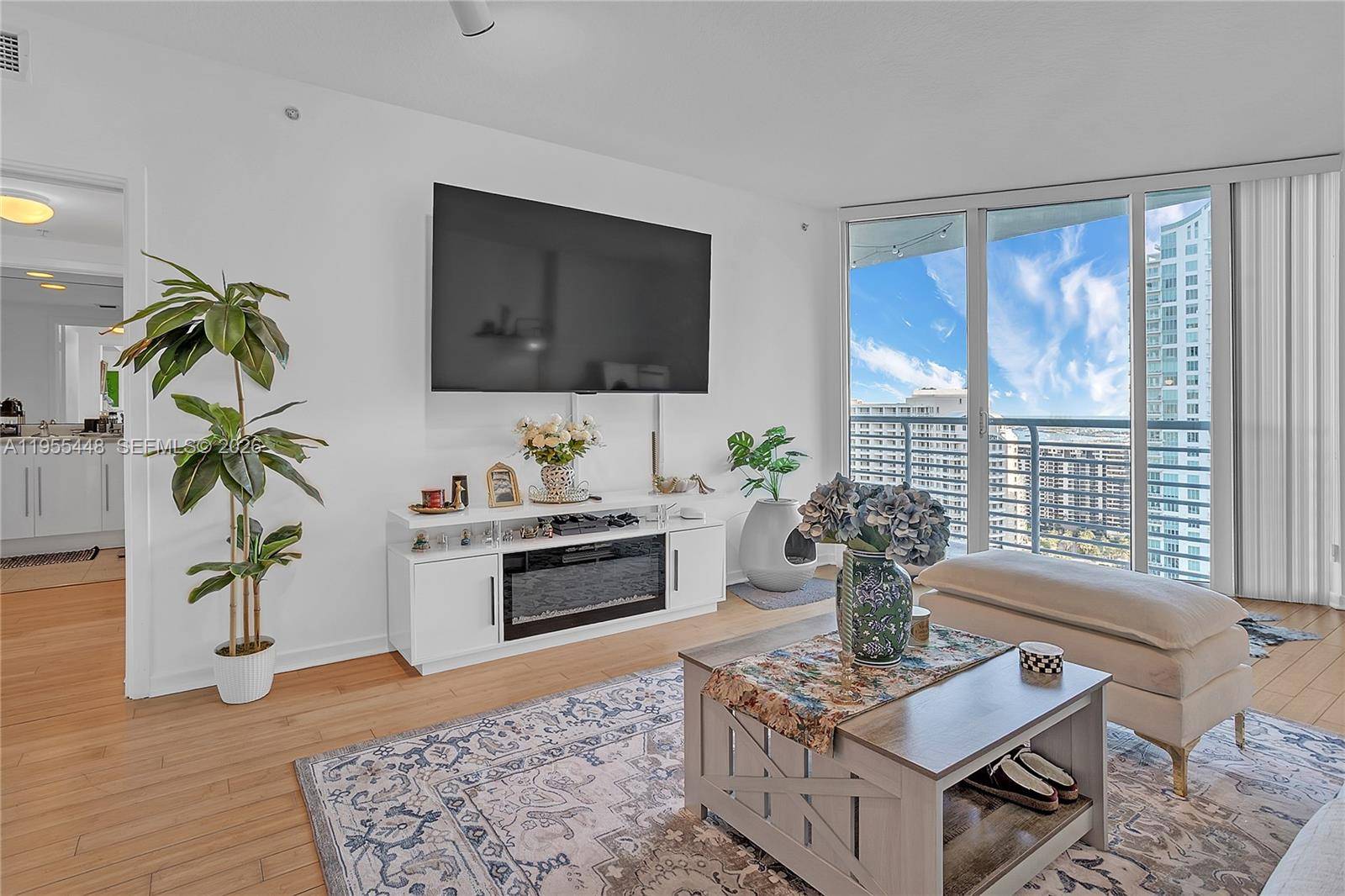 325 S BISCAYNE BLMiami - Condo 5+ Stories,Condo condo unit 3117 - picture