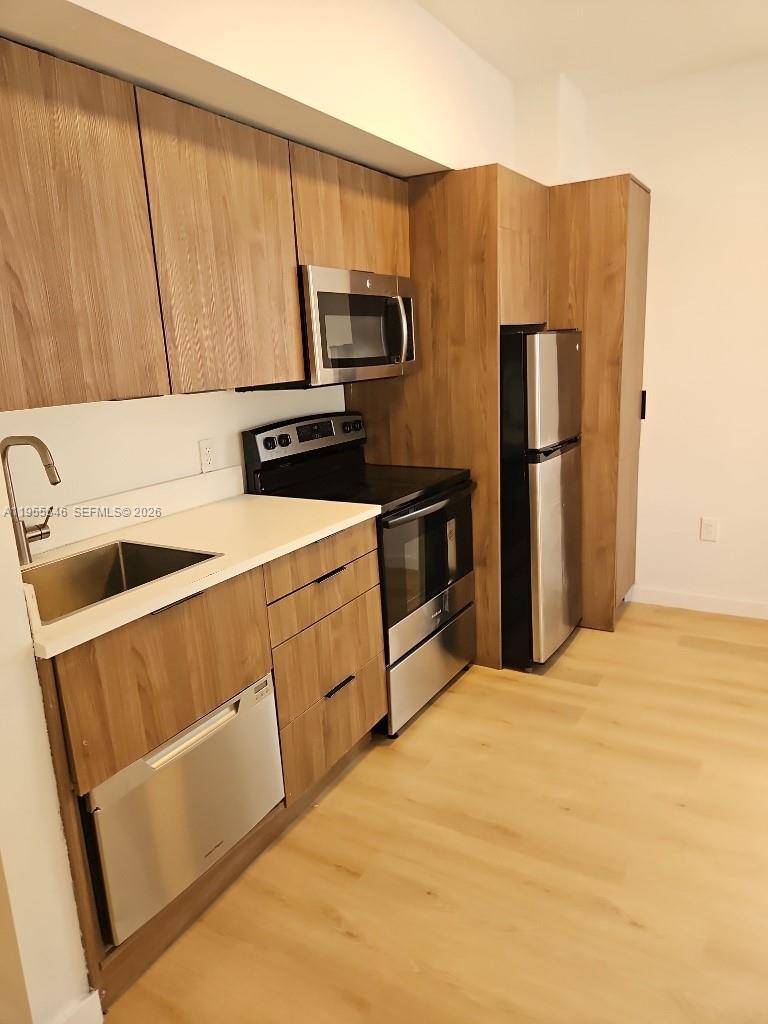 557 Michigan AveMiami Beach - Condo 1-4 Stories,Condo condo unit 211 W/PARKING - picture