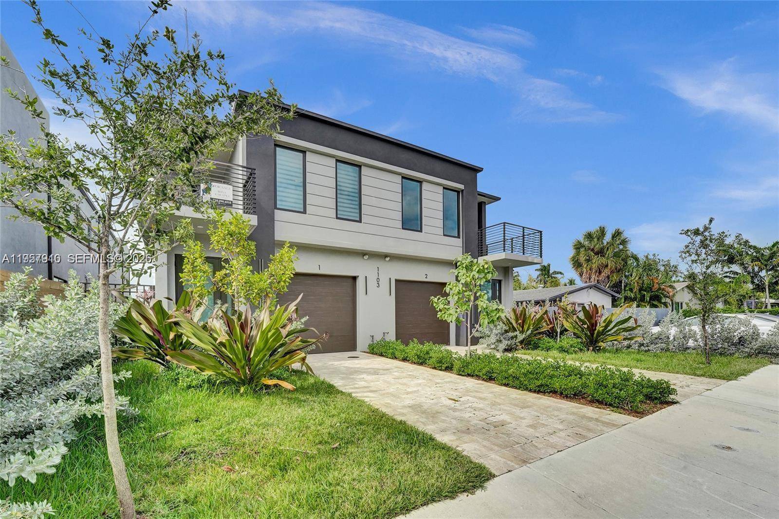 1101 NE 16th TerFort Lauderdale - Townhouse/Villa-Annual,Townhouse condo unit TH#1 - picture