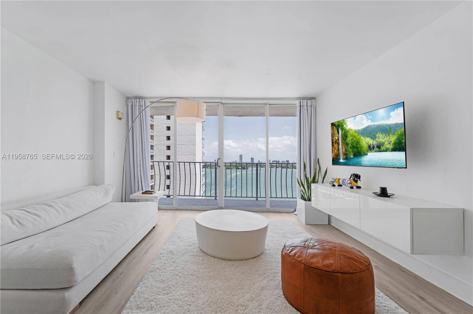 7601 E Treasure DrNorth Bay Village - Condo 5+ Stories,Condo condo unit 2209 - picture