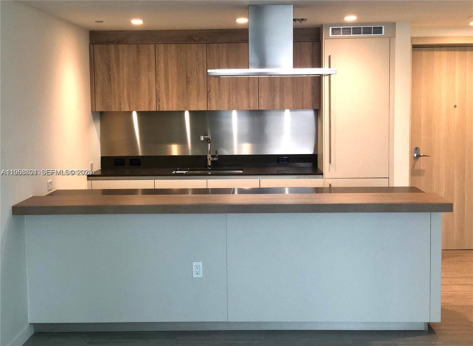 1000 Brickell PlazaMiami - Condo/Co-Op/Annual,Condo condo unit 2414 - picture