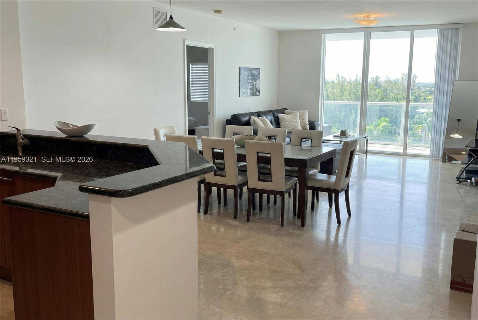 14951 Royal Oaks LnNorth Miami - Condo 5+ Stories,Condo condo unit 907 - picture