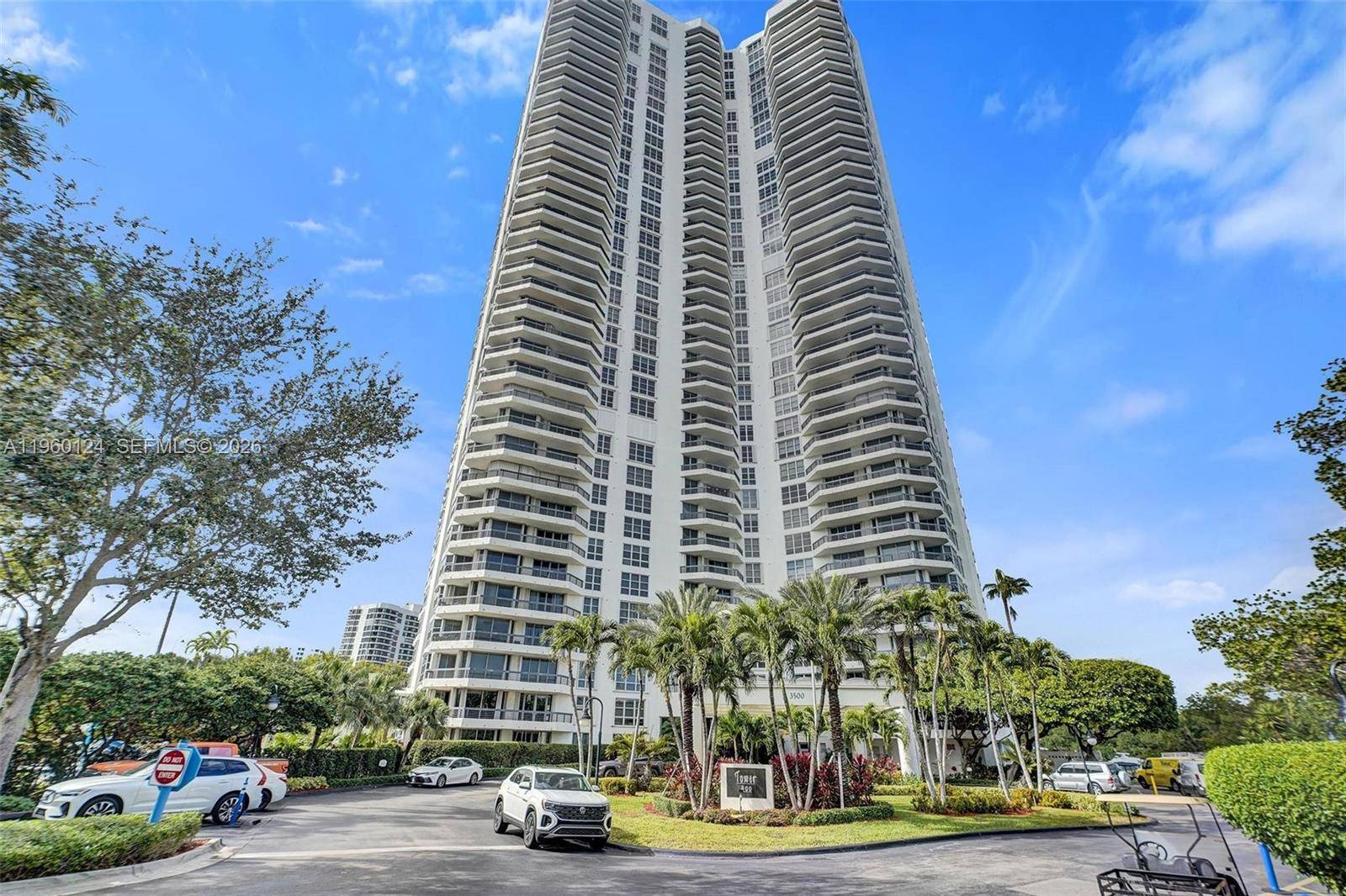 3500 Mystic Pointe DrAventura - Condo 5+ Stories,Condo condo unit 3206 - picture