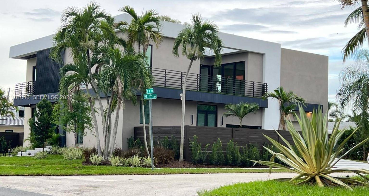 1700 NE 18th StFort Lauderdale - picture