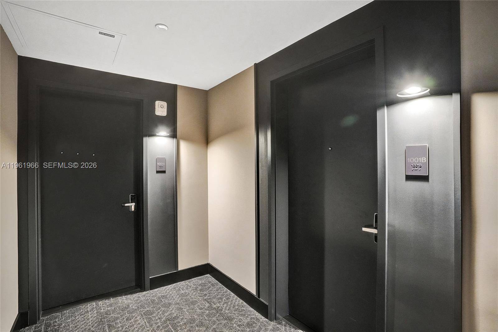 121 NE 5th StreetMiami - Condo 5+ Stories,Condo condo unit 1001B - picture